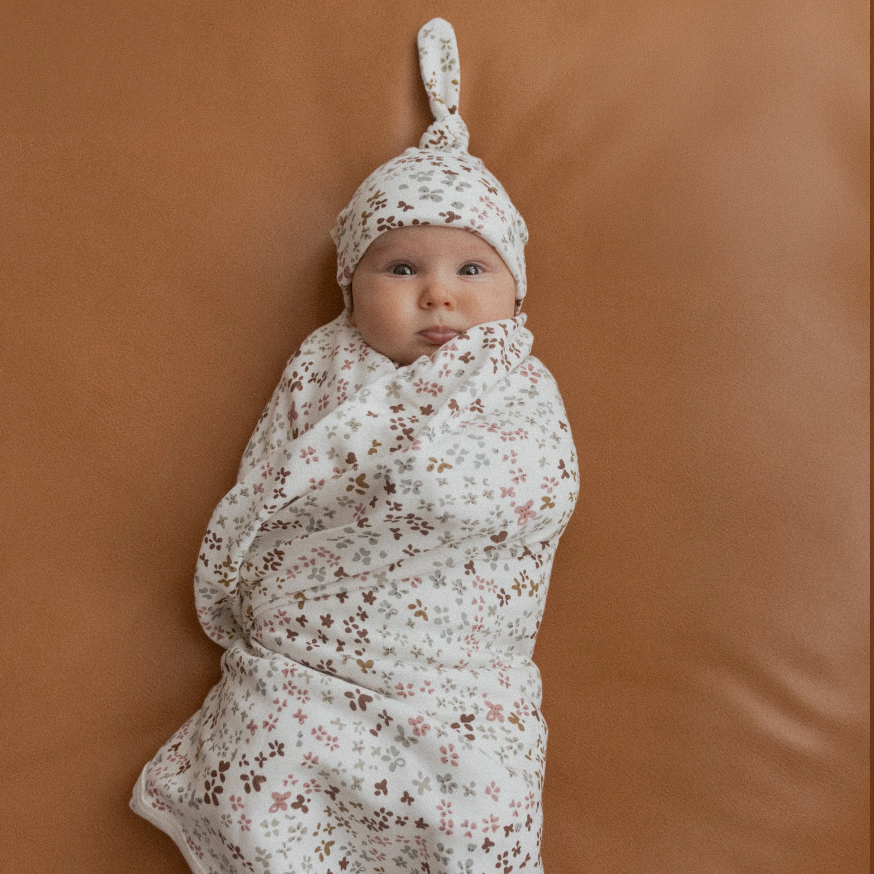 Organic Swaddle Blanket & Hat Set - Garden - Image 4