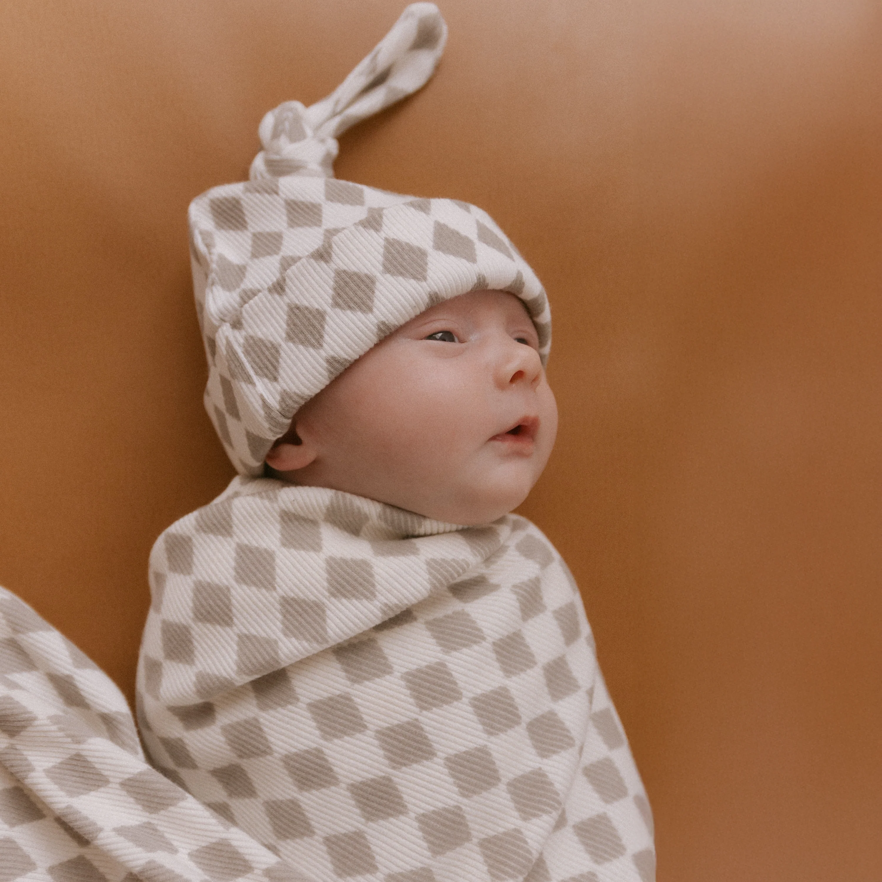 Organic Swaddle Blanket & Hat Set - Harlequin - Image 3